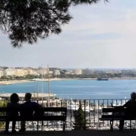 Delaup Sea * Cannes